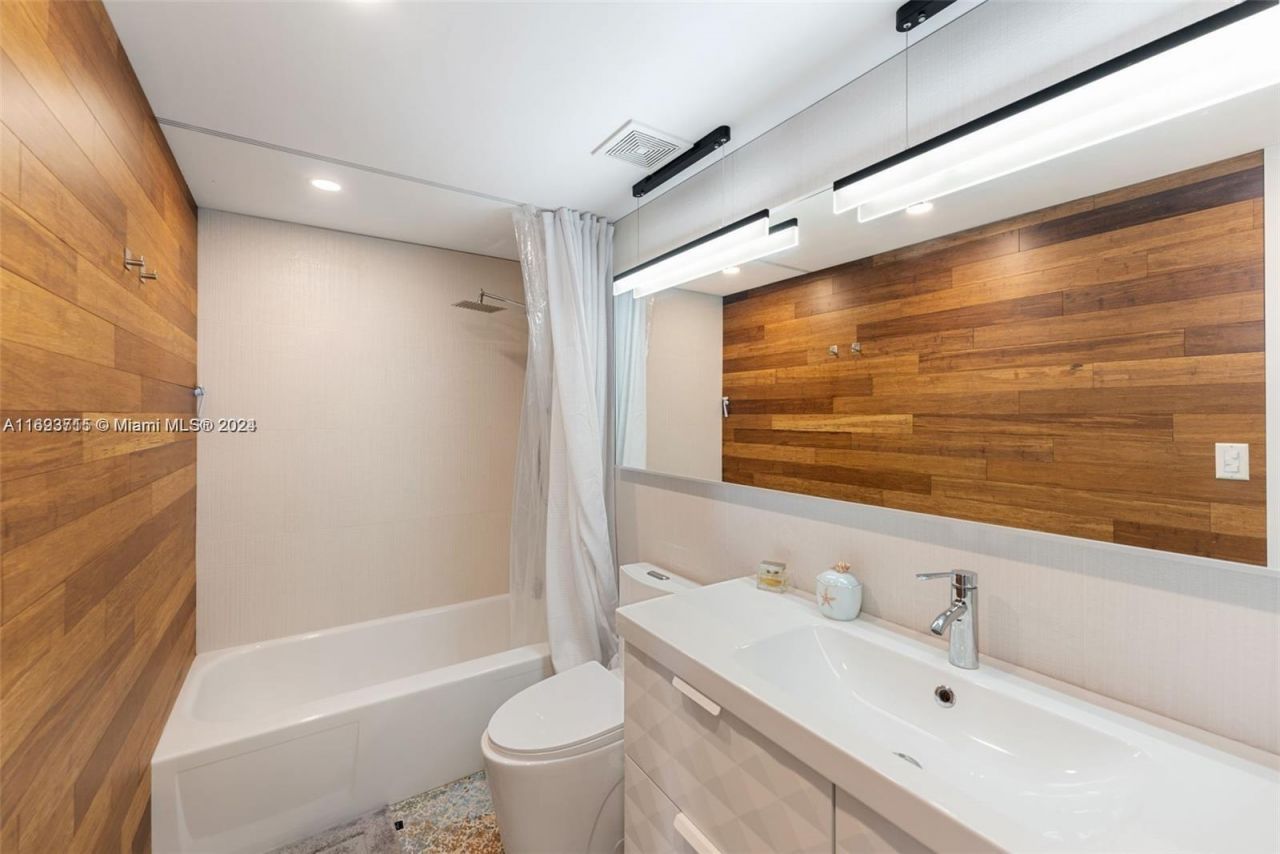 1080 94th St, Unit 612, Bay Harbor Islands, FL 33154 Photo