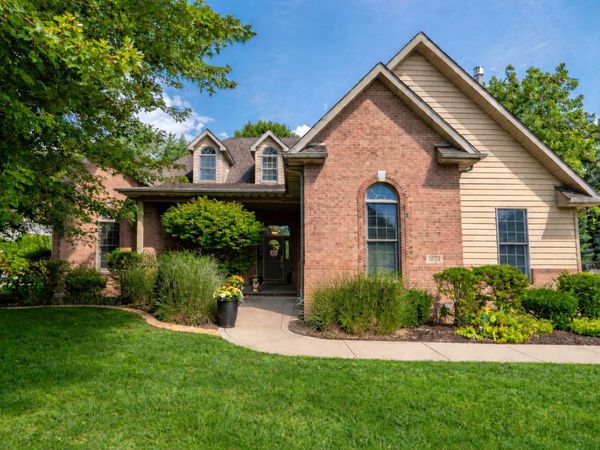 1874 Catkin Circle, Chesterton, IN 46304