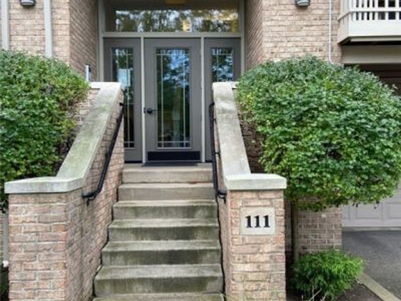 3800 Rosemont Boulevard, Unit 111B, Fairlawn, OH 44333 Photo 2