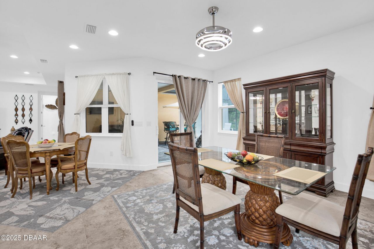 100 Hang Loose Way, Daytona Beach, FL 32124 Photo