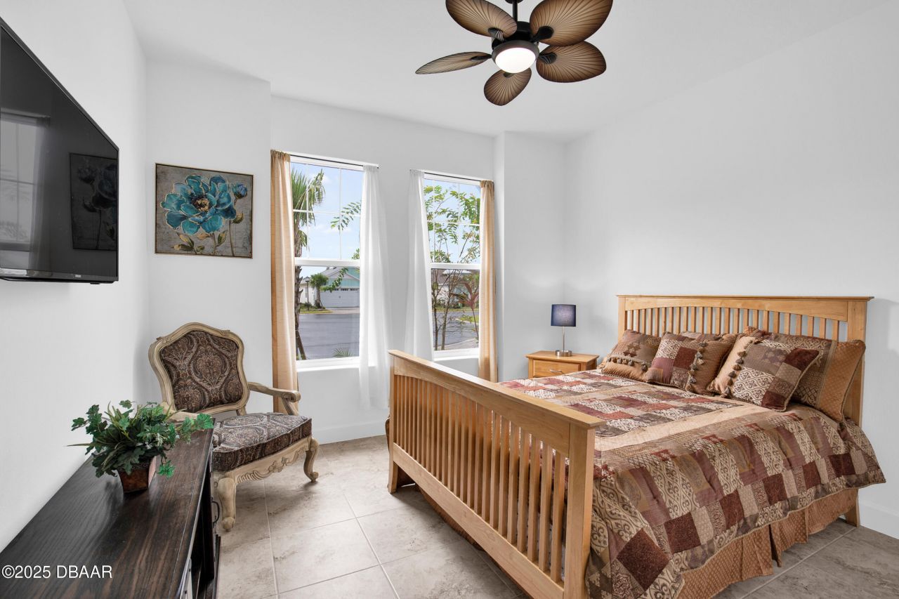 100 Hang Loose Way, Daytona Beach, FL 32124 Photo