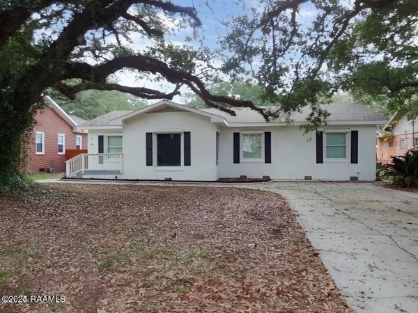 102 Myrtle Oak Drive, New Iberia, LA 70563