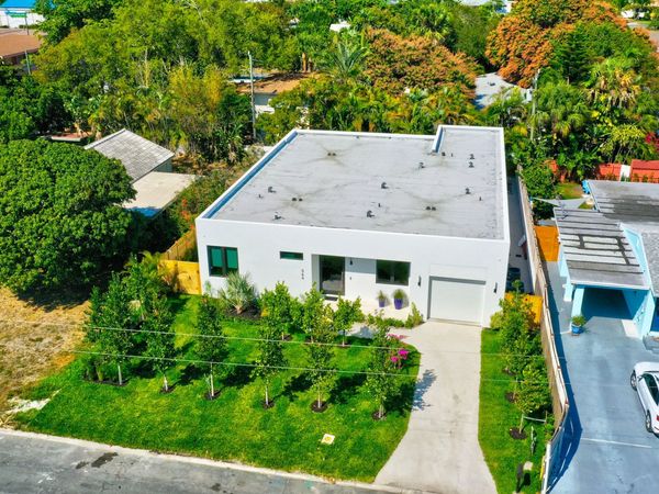 369 Orange Way, West Palm Beach, FL 33405