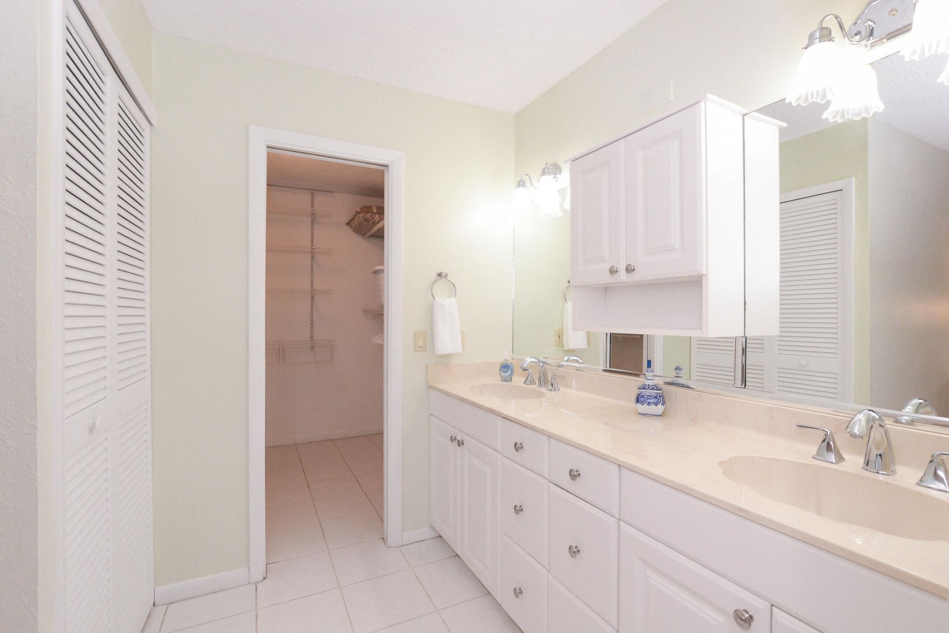 3267 NE Catamaran Terrace, Jensen Beach, FL 34957 Photo