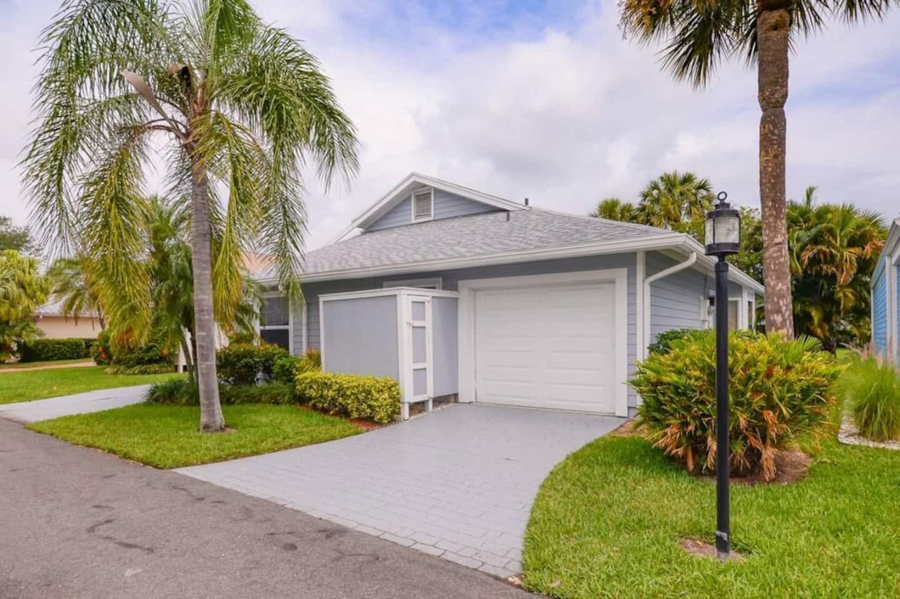 3267 NE Catamaran Terrace, Jensen Beach, FL 34957 Photo