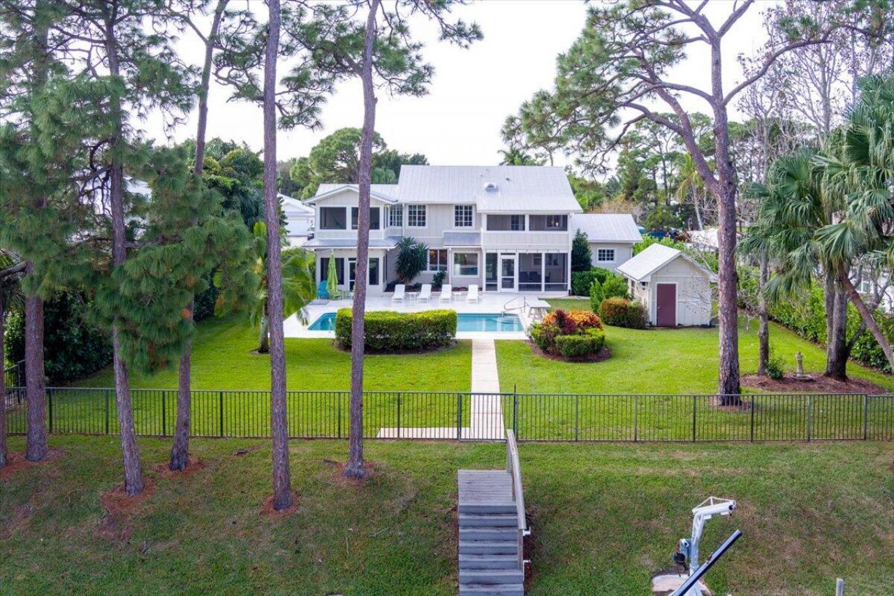 1947 NW Palmetto Terrace, Stuart, FL 34994 Photo