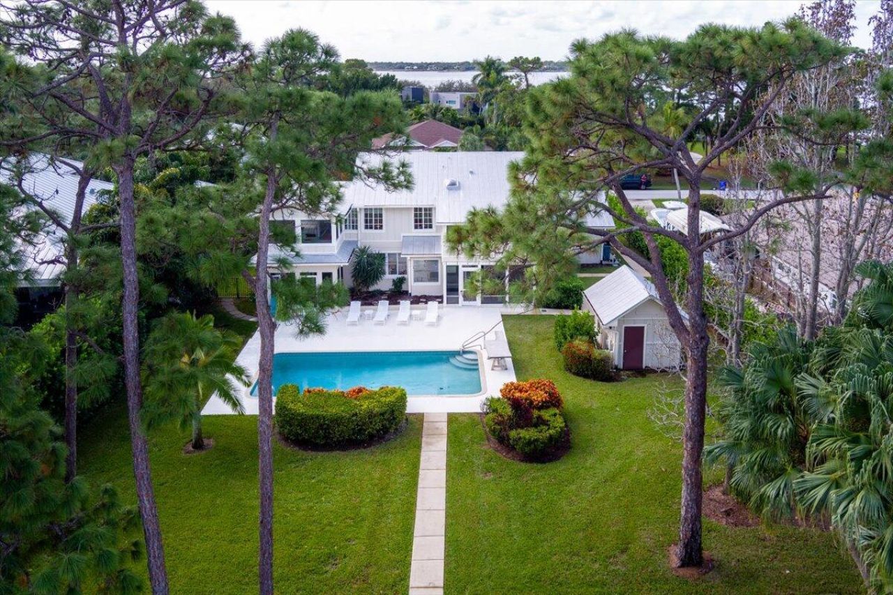1947 NW Palmetto Terrace, Stuart, FL 34994 Photo