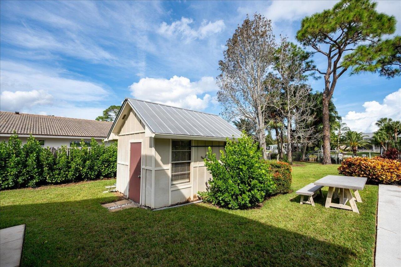 1947 NW Palmetto Terrace, Stuart, FL 34994 Photo