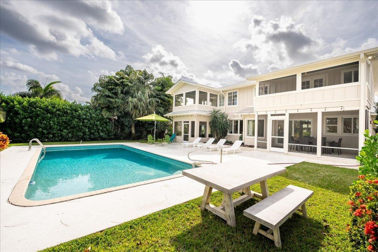 1947 NW Palmetto Terrace, Stuart, FL 34994 Photo