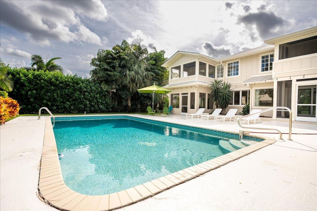 1947 NW Palmetto Terrace, Stuart, FL 34994 Photo