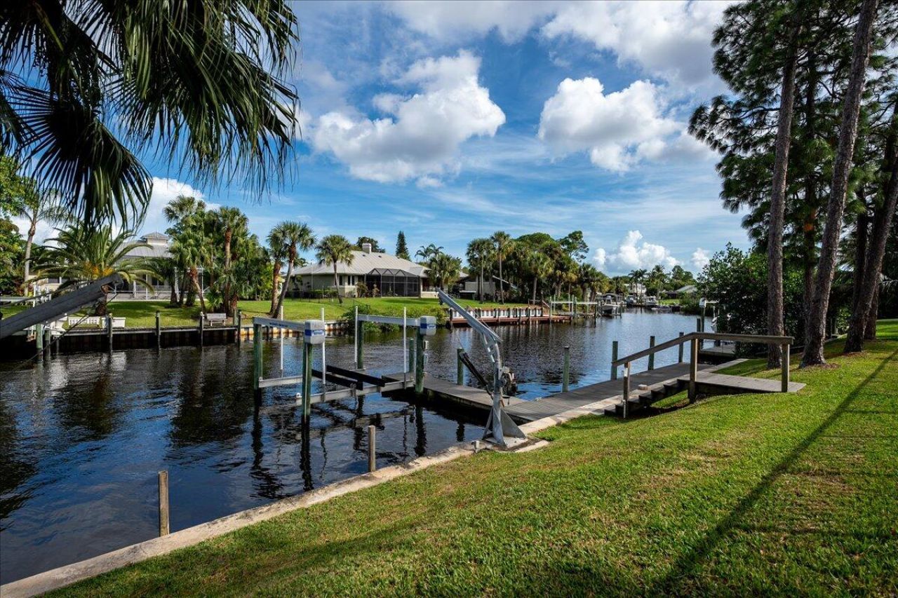 1947 NW Palmetto Terrace, Stuart, FL 34994 Photo