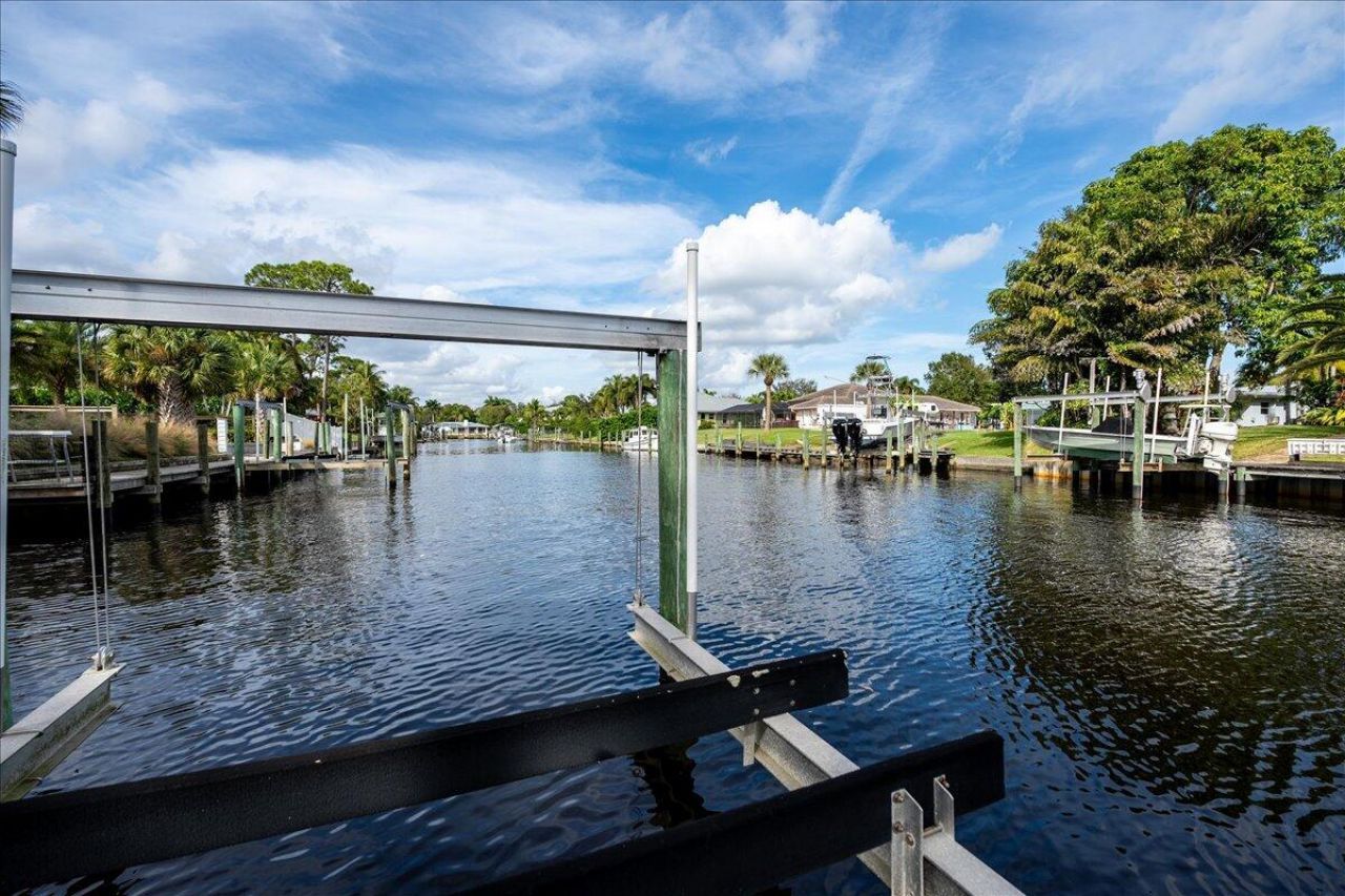 1947 NW Palmetto Terrace, Stuart, FL 34994 Photo
