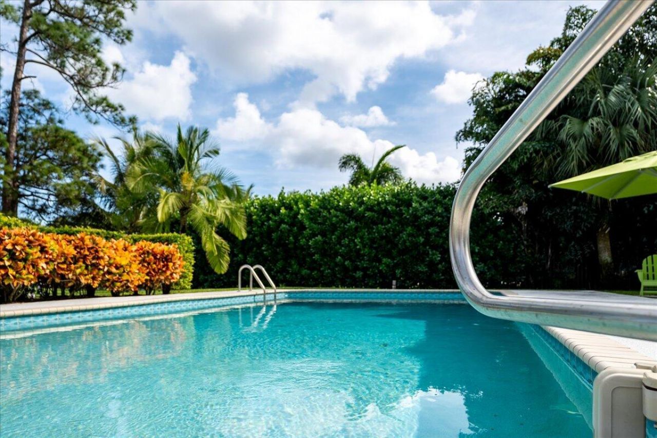 1947 NW Palmetto Terrace, Stuart, FL 34994 Photo