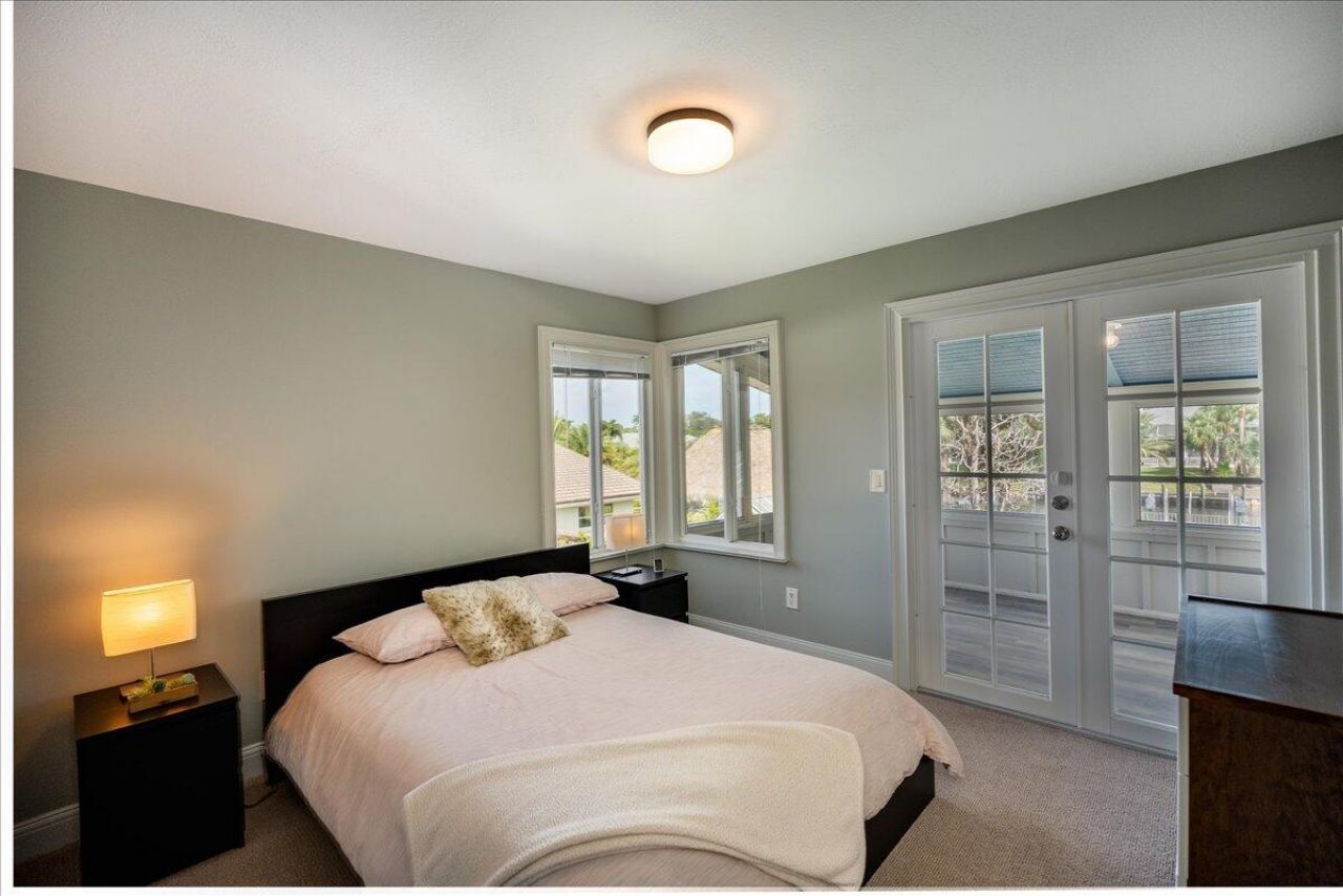1947 NW Palmetto Terrace, Stuart, FL 34994 Photo