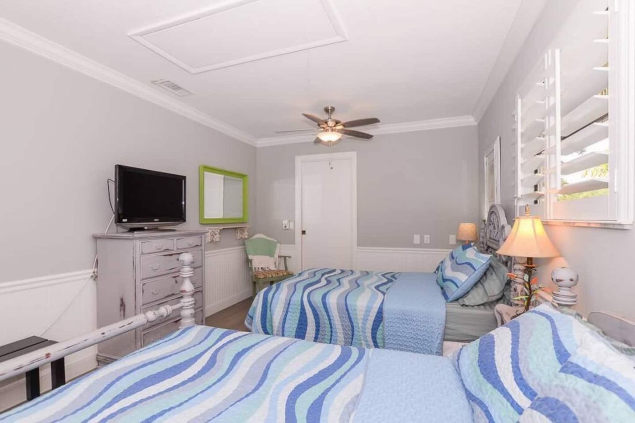 4041 NE Breakwater Drive, Jensen Beach, FL 34957 Photo