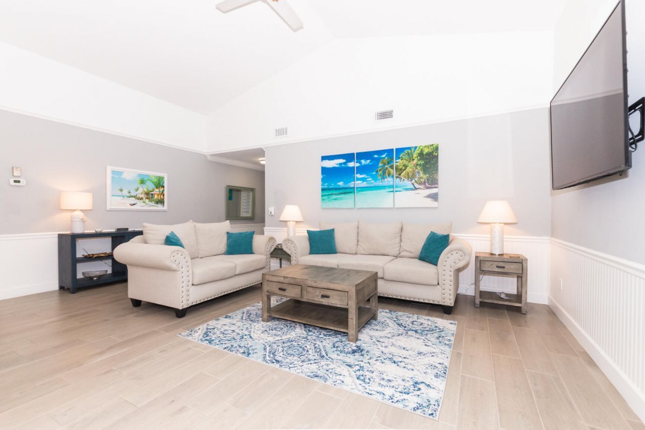 4041 NE Breakwater Drive, Jensen Beach, FL 34957 Photo