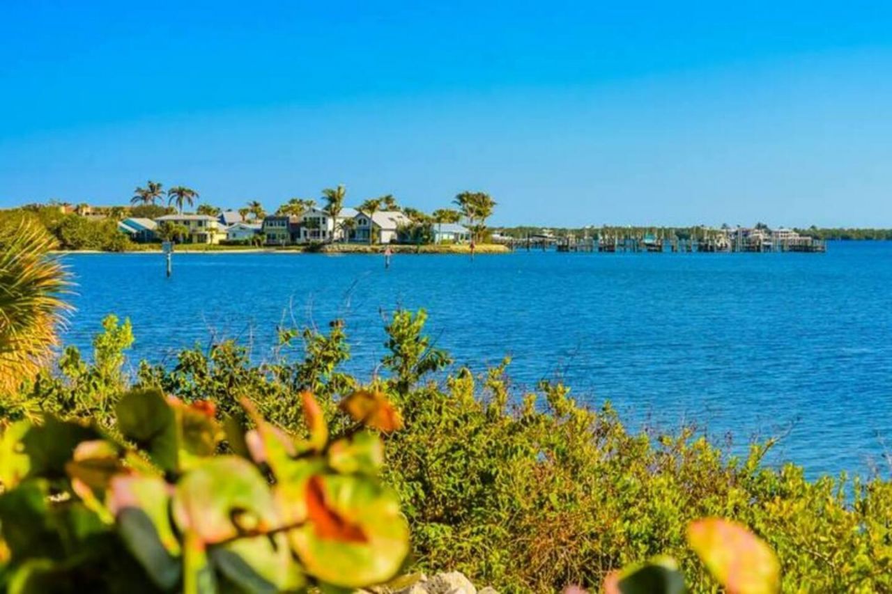 4031 NE Breakwater Drive, Jensen Beach, FL 34957 Photo