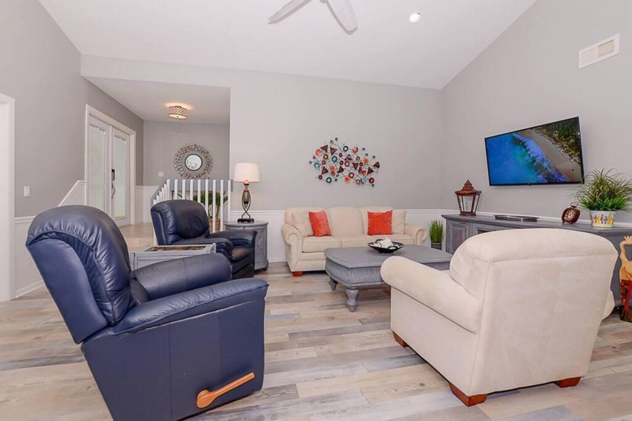 4031 NE Breakwater Drive, Jensen Beach, FL 34957 Photo