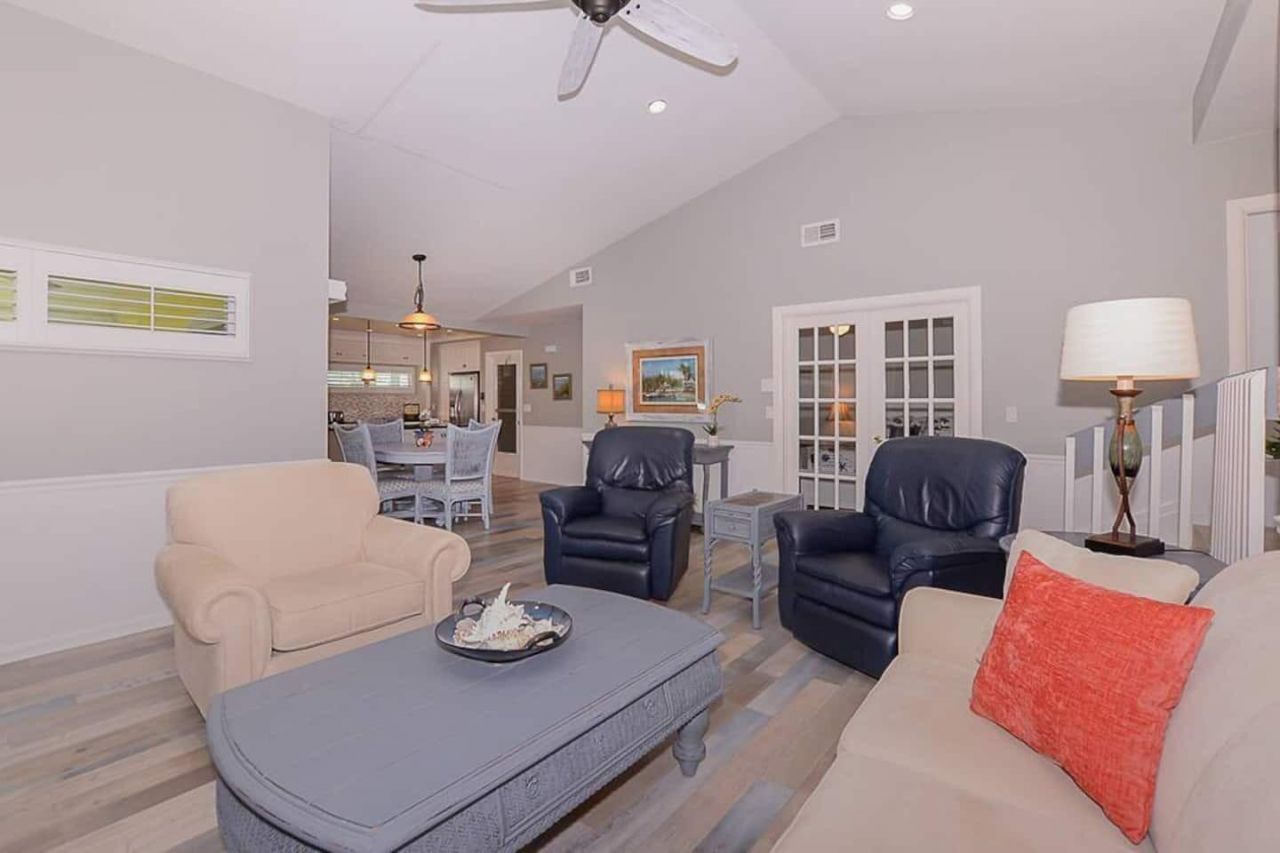 4031 NE Breakwater Drive, Jensen Beach, FL 34957 Photo