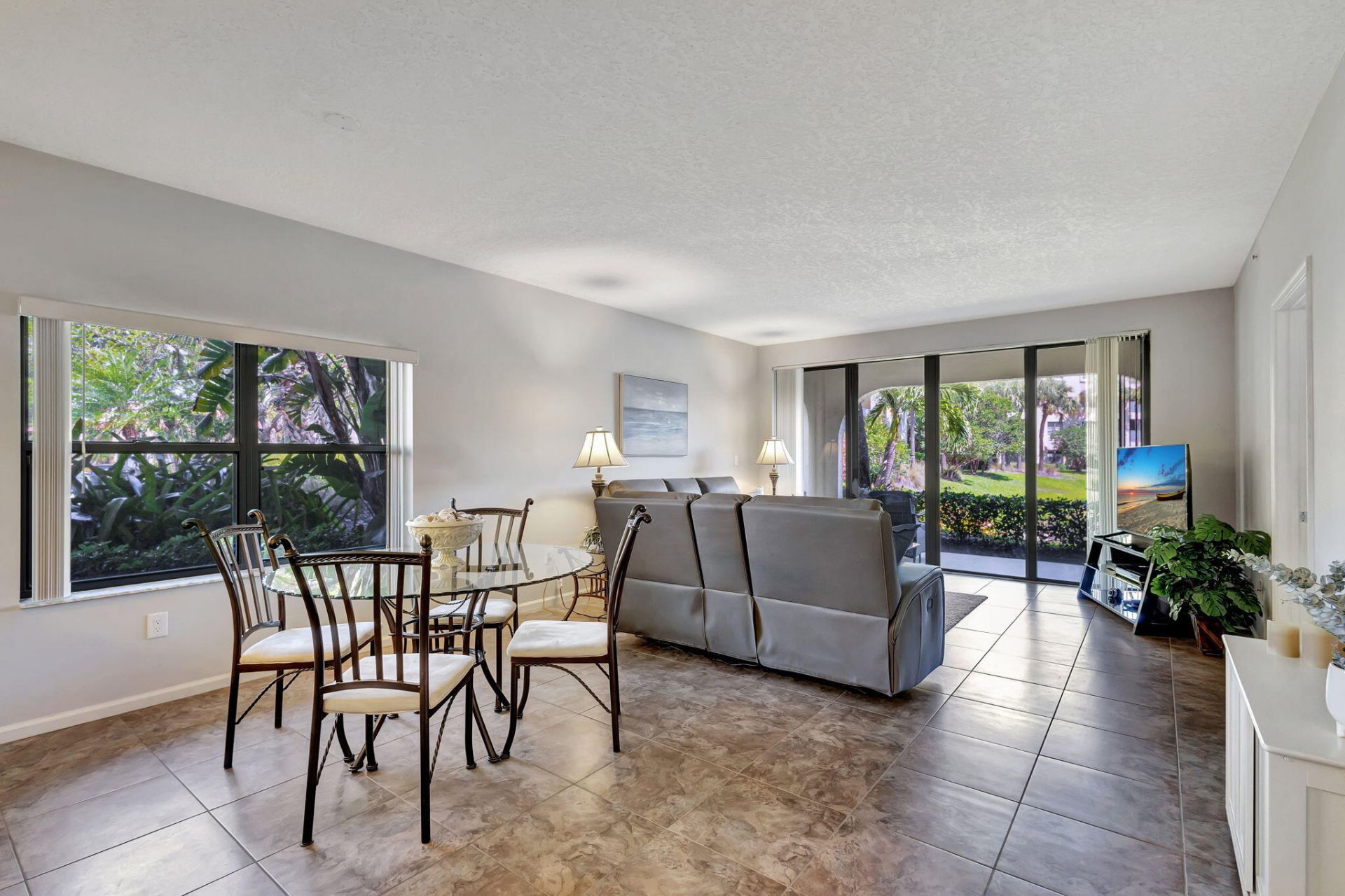 300 Uno Lago Drive, Unit 101, Juno Beach, FL 33408 Photo