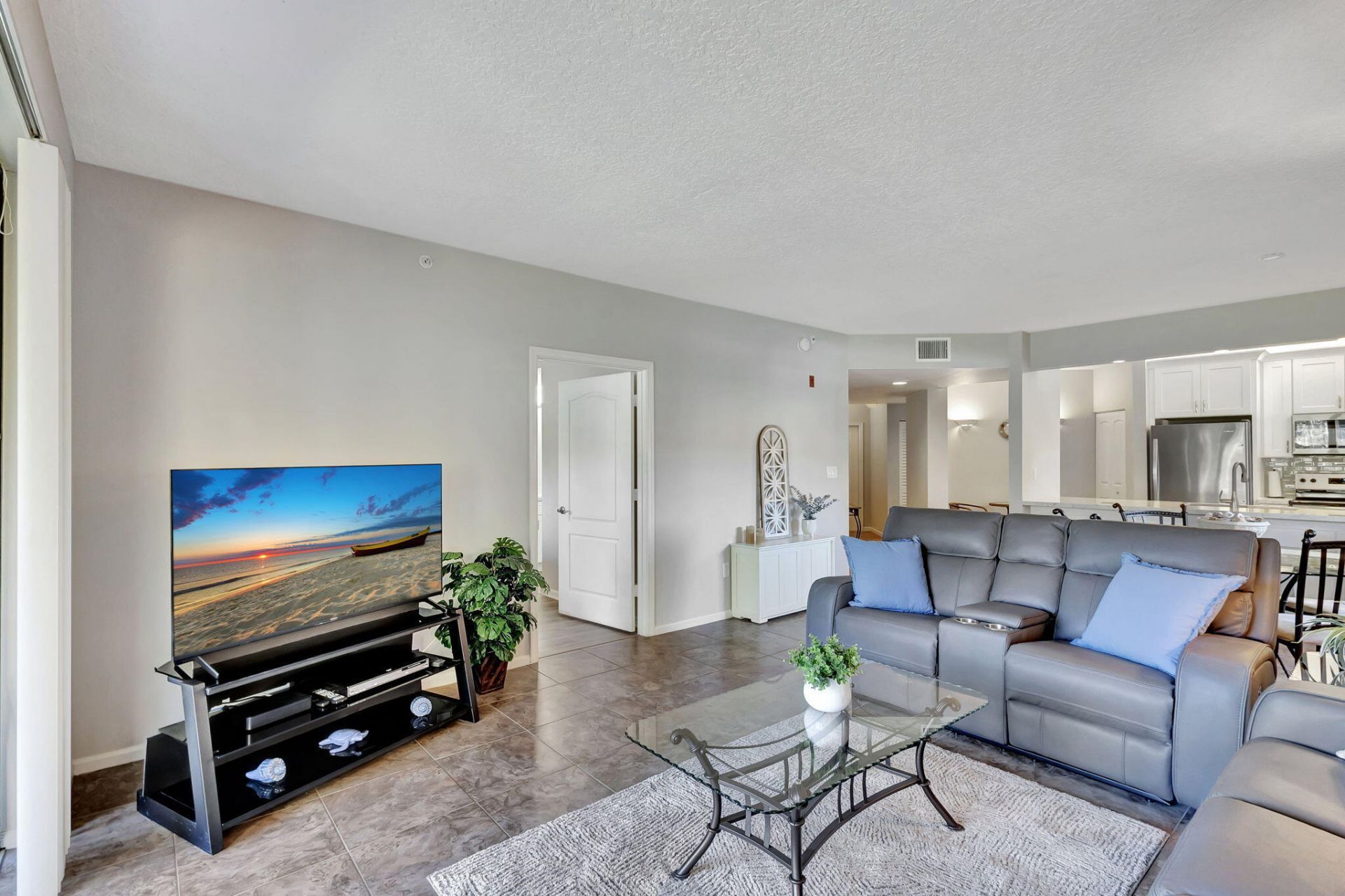 300 Uno Lago Drive, Unit 101, Juno Beach, FL 33408 Photo