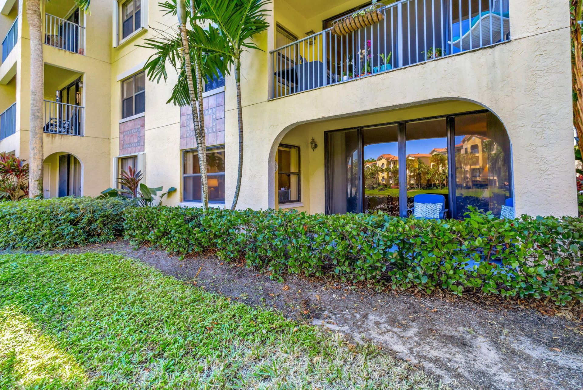 300 Uno Lago Drive, Unit 101, Juno Beach, FL 33408 Photo