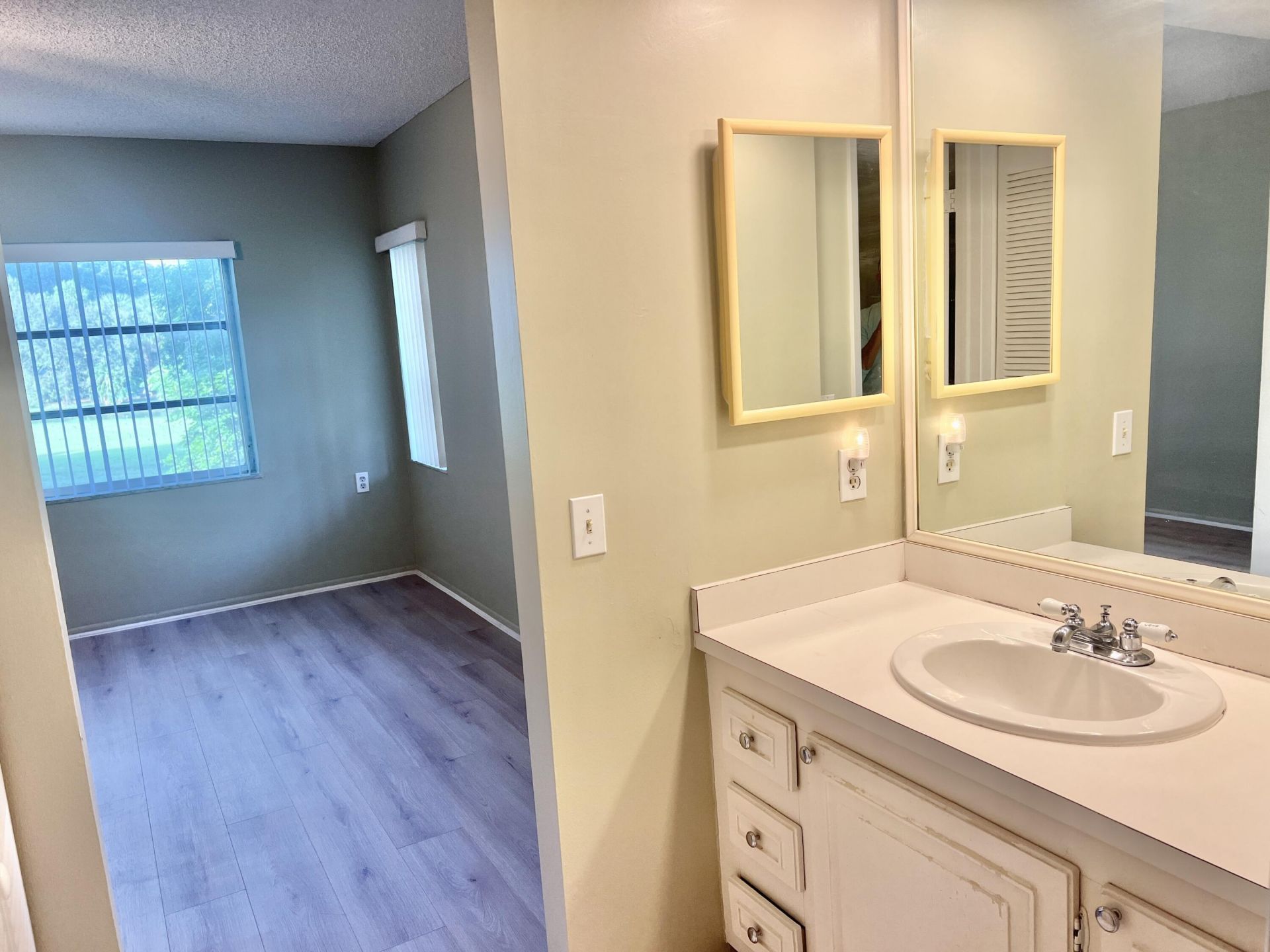 4501 Martinique Way, Unit F2, Coconut Creek, FL 33066 Photo