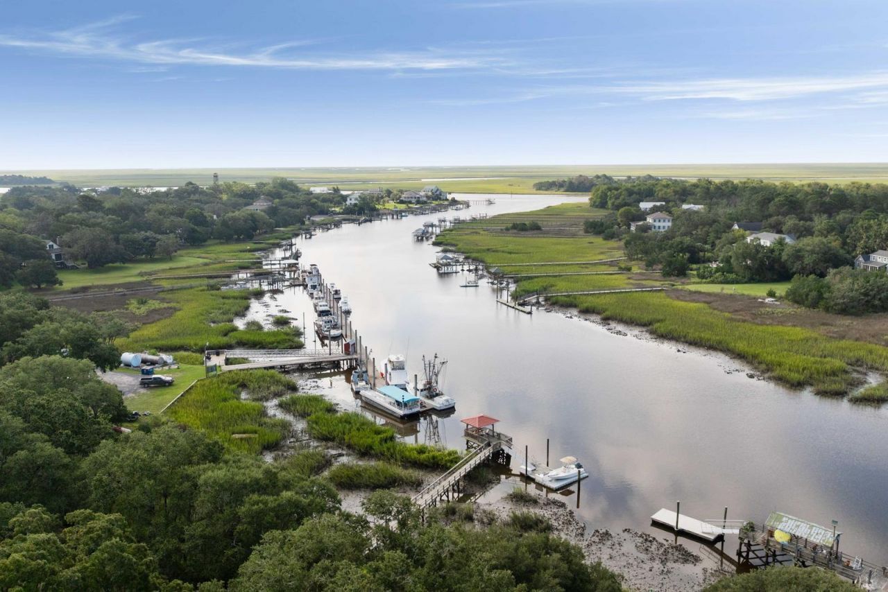 127 Oak Street Photo 40