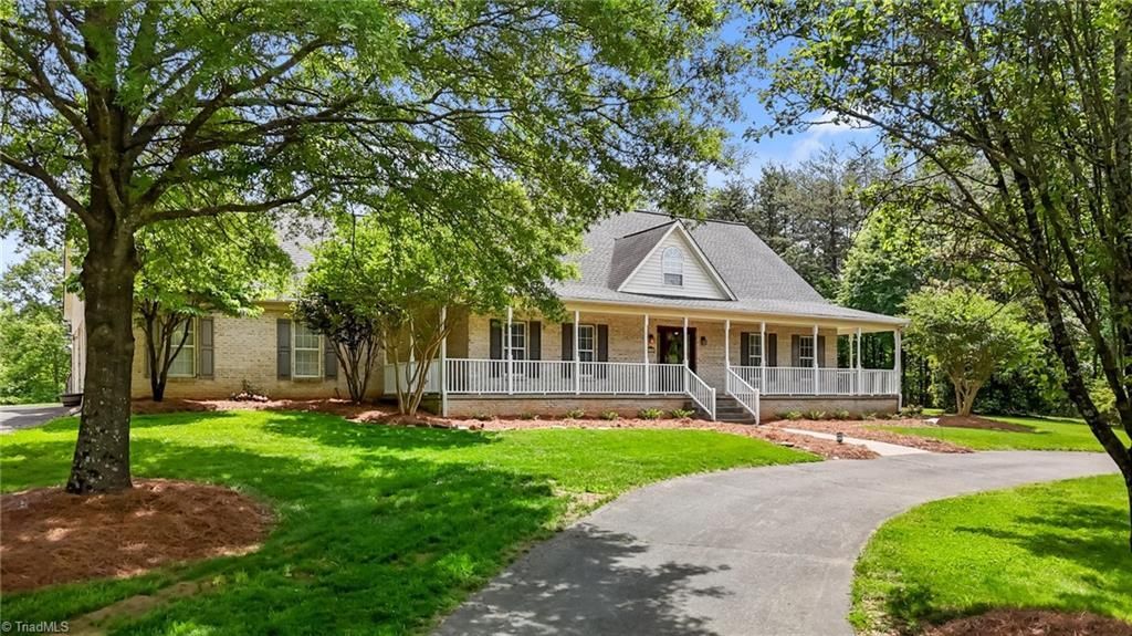 7925 Baux Mountain Road, Germanton, NC 27019 Main Photo