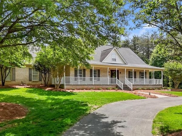 7925 Baux Mountain Road, Germanton, NC 27019