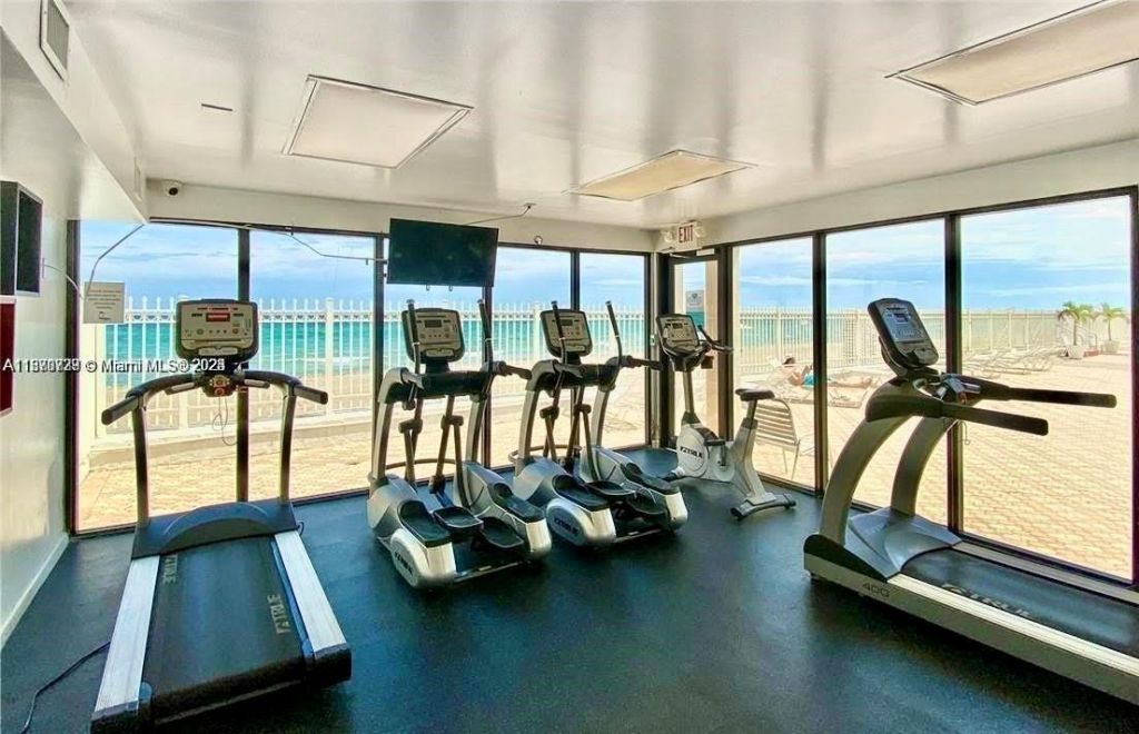 3505 S Ocean Dr, Unit 911, Hollywood, FL 33019 Photo