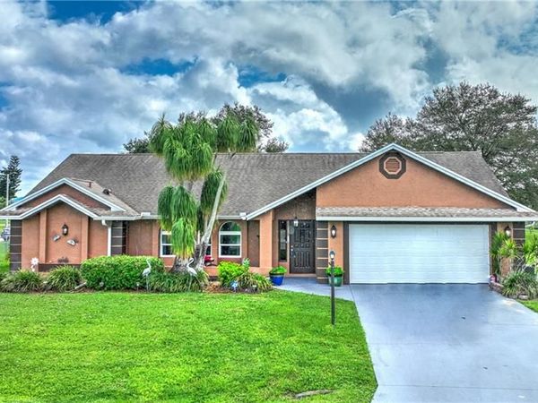 622 Weston RD, LEHIGH ACRES, FL 33936