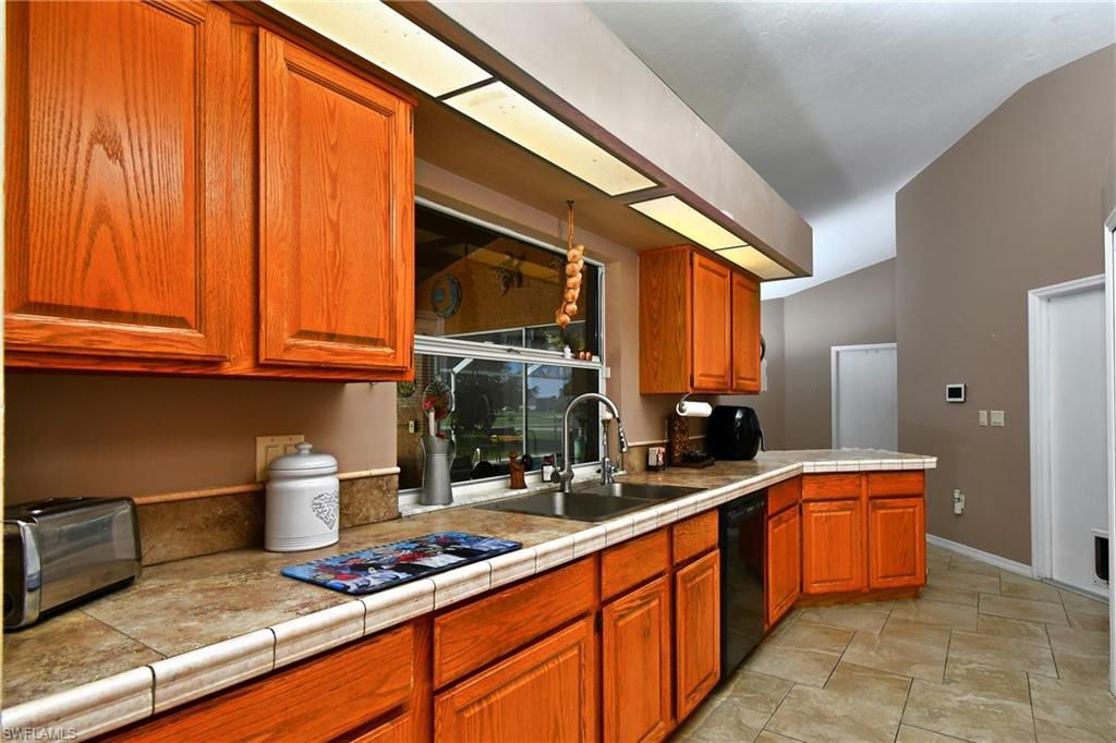 622 Weston Rd, Lehigh Acres, FL 33936 Photo