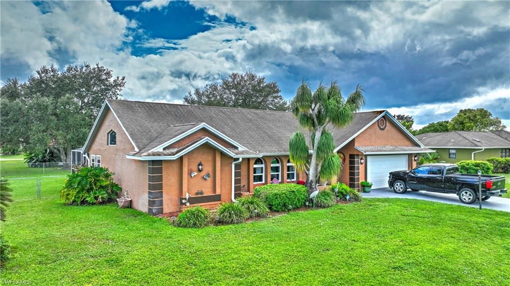 622 Weston Rd, Lehigh Acres, FL 33936 Photo