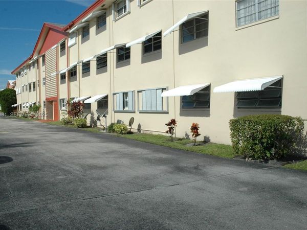 5300 Washington St, Unit Q307, Hollywood, FL 33021