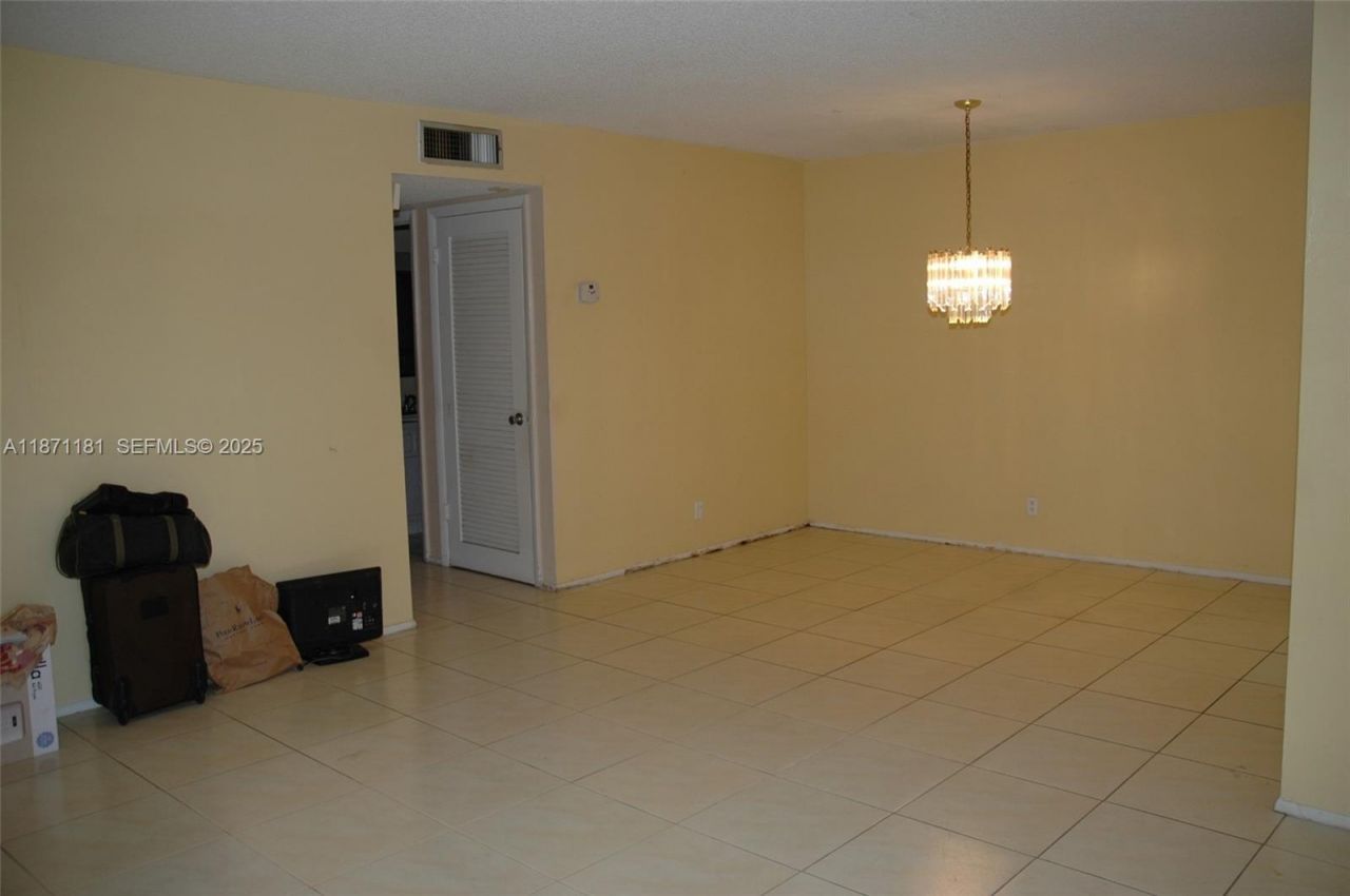 5300 Washington St, Unit Q307, Hollywood, FL 33021 Photo
