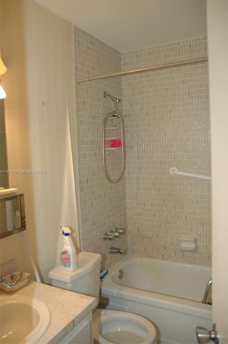5300 Washington St, Unit Q307, Hollywood, FL 33021 Photo