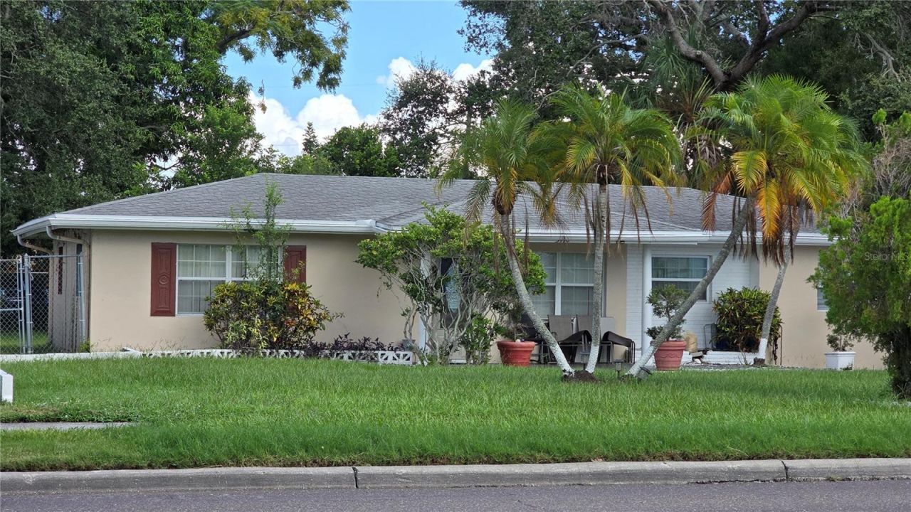 5490 Dr Martin Luther King Jr Street S, Saint Petersburg, FL 33705 Main Photo