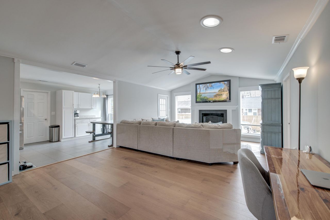 803 Eastern White Pines Road Photo 3