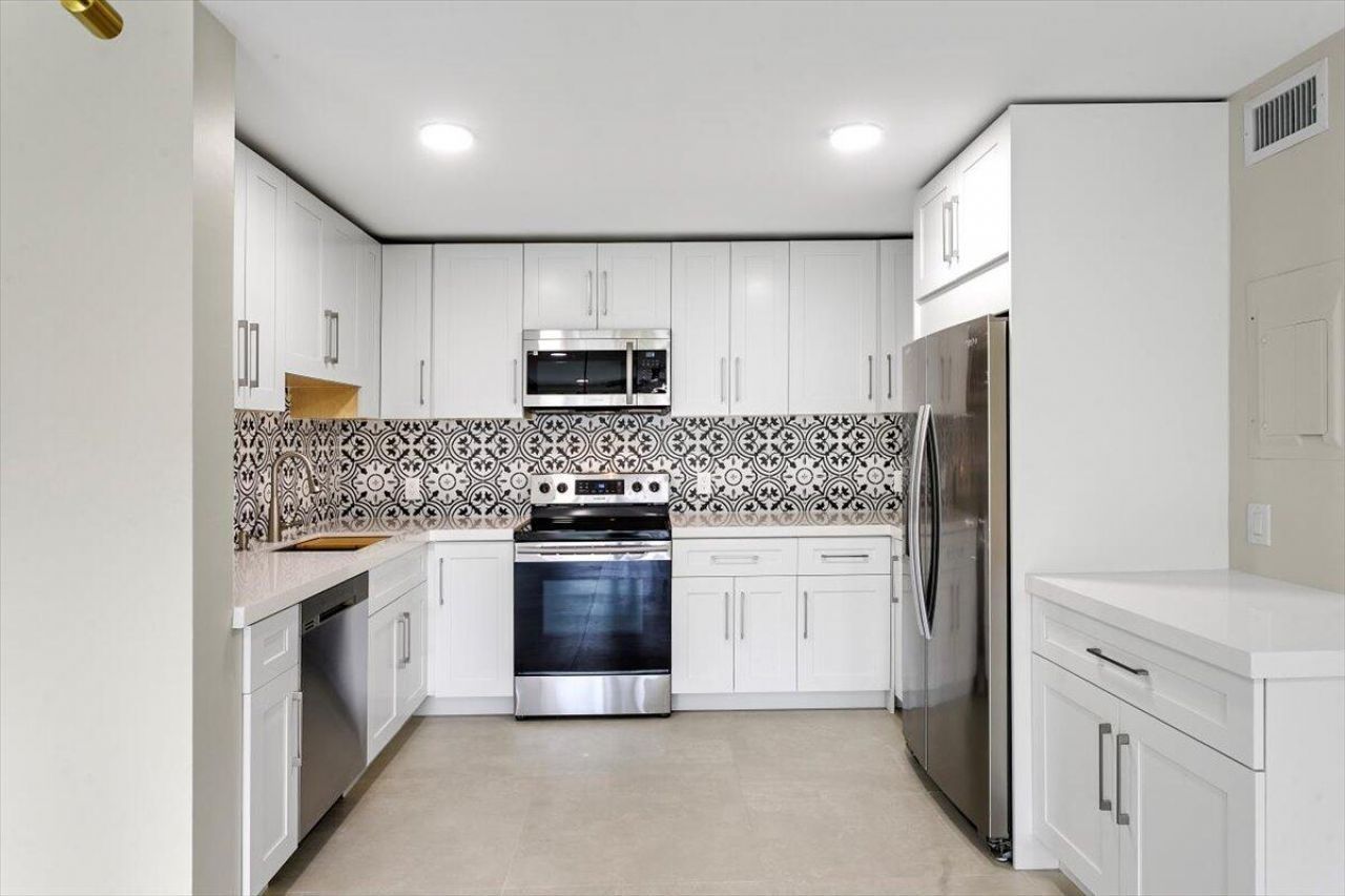 700 Waterside Drive, Hypoluxo, FL 33462 Photo