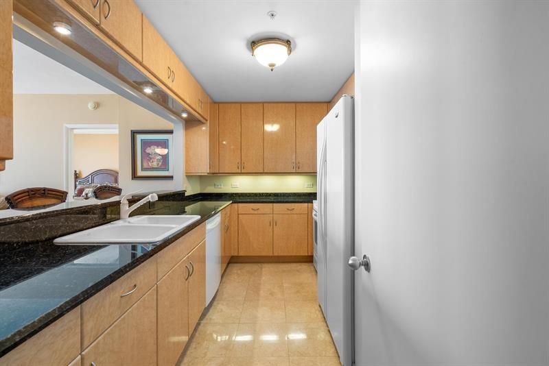 801 Brickell Key Boulevard, Unit 2903, Miami, FL 33131 Photo