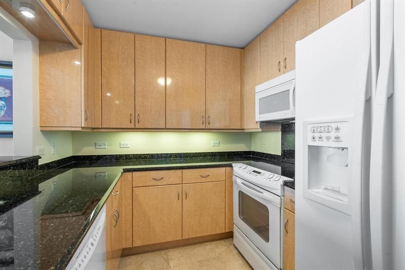 801 Brickell Key Boulevard, Unit 2903, Miami, FL 33131 Photo