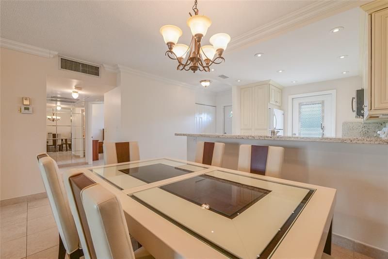 5071 W Oakland Park Boulevard, Unit 204, Lauderdale Lakes, FL 33313 Photo