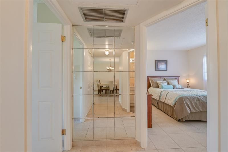 5071 W Oakland Park Boulevard, Unit 204, Lauderdale Lakes, FL 33313 Photo