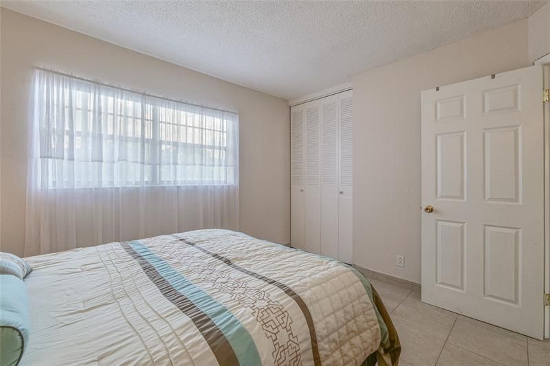 5071 W Oakland Park Boulevard, Unit 204, Lauderdale Lakes, FL 33313 Photo