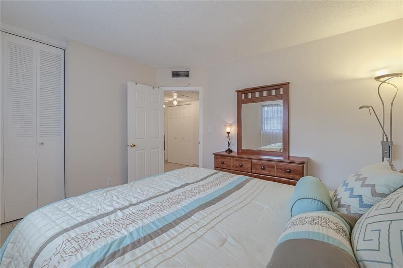 5071 W Oakland Park Boulevard, Unit 204, Lauderdale Lakes, FL 33313 Photo