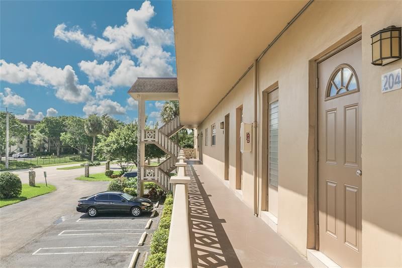 5071 W Oakland Park Boulevard, Unit 204, Lauderdale Lakes, FL 33313 Photo