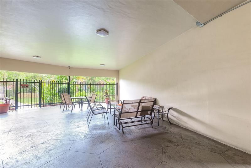 5071 W Oakland Park Boulevard, Unit 204, Lauderdale Lakes, FL 33313 Photo