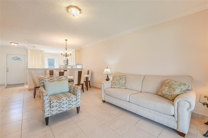 5071 W Oakland Park Boulevard, Unit 204, Lauderdale Lakes, FL 33313 Photo