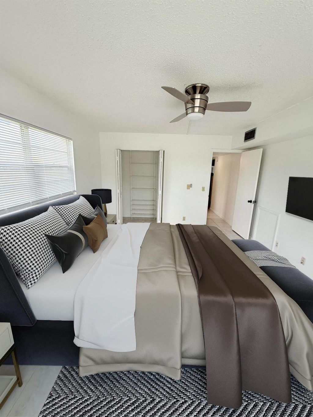 1036 Hythe B, Unit B, Boca Raton, FL 33434 Photo